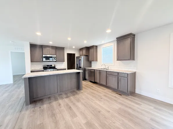 23737 W Lakepoint Dr #148, Channahon, IL 60410