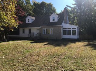 6 Mountain View Rd, Poughkeepsie, NY 12603