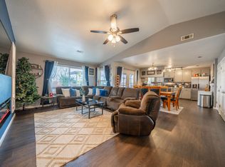 1070 Dara Ct, Redding, CA 96003