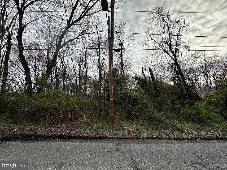 2nd image of 910 New Jersey Ave