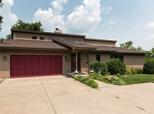 1329 Towerview Rd, Eagan, MN 55121