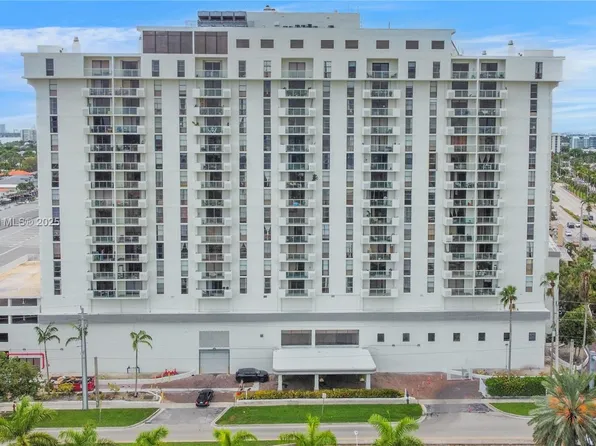 13499 Biscayne Blvd APT 407, North Miami, FL 33181