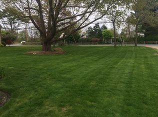 894 Smith Neck Rd, Dartmouth, MA 02748