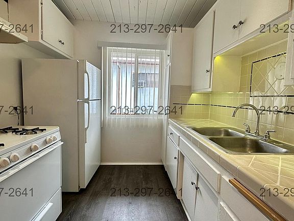 5th image of 1246 N Edgemont St #11