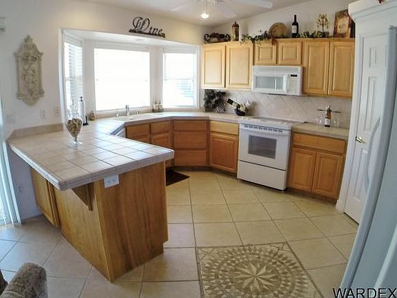 3rd image of 1560 Chandler Dr