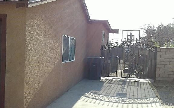 2nd image of 1364 Blackstone Ave