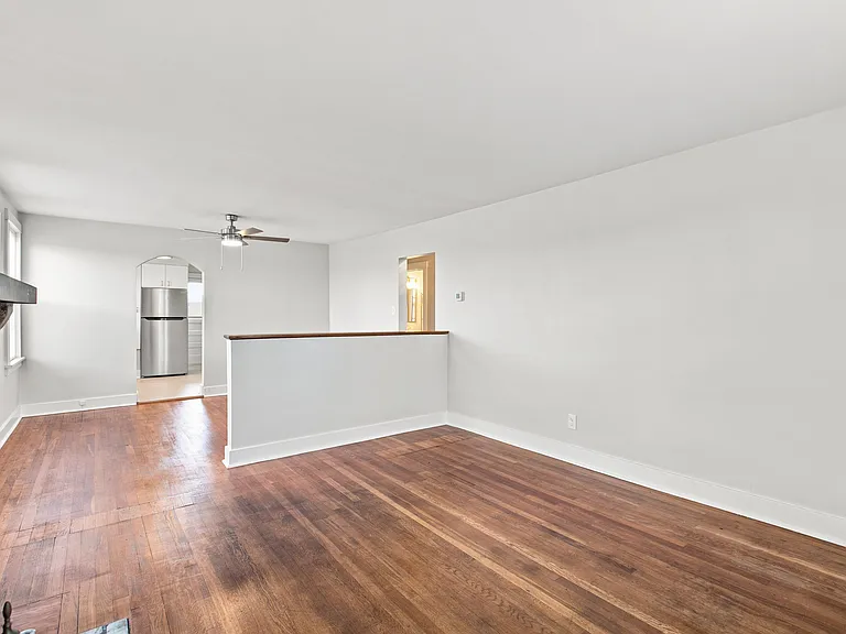 1131 Wisconsin Ave — Photo 12
