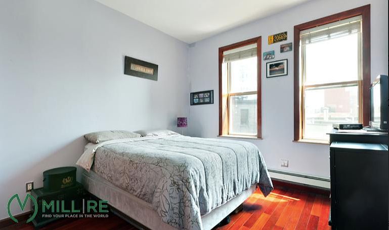 2nd image of 1032 49th Ave APT 3R