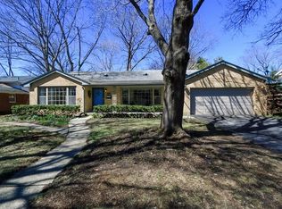 514 Green Bay Rd, Lake Bluff, IL 60044