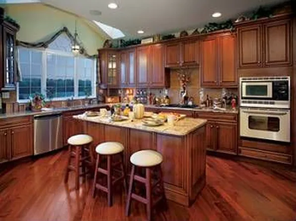 31 Open Pkwy N, Hawthorn Woods, IL 60047