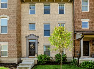 933 Yorkshire Ln, Zionsville, IN 46077