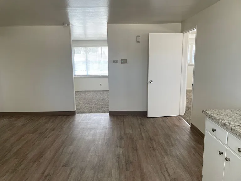 524 W Loop Dr — Photo 5