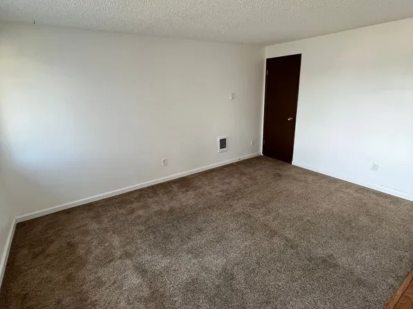557-559 E Broad Ave Owner Selling, 557-559 E Broad Ave, Spokane, WA 99207