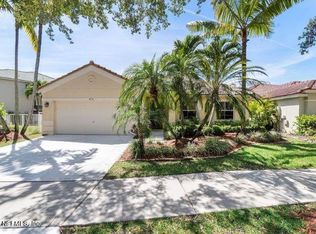 4276 Laurel Ridge Cir, Weston, FL 33331