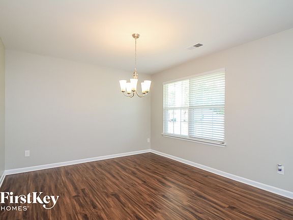 5th image of 247 Sawyer Ln