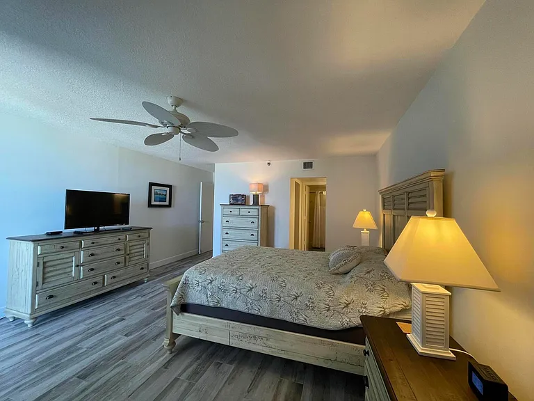 355 S Ocean Dr #807 — Photo 19
