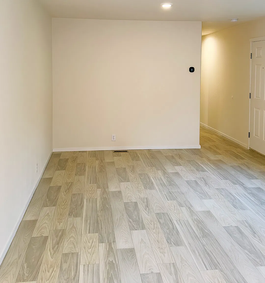 3 bed, 920 sqft, $1,600 — Photo 2
