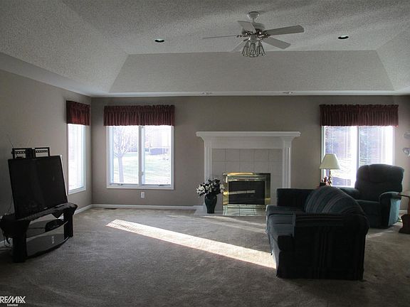 2nd image of 53797 Buckingham Ln