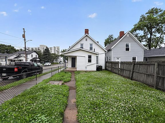 4th image of 2074 Benninghofen Ave