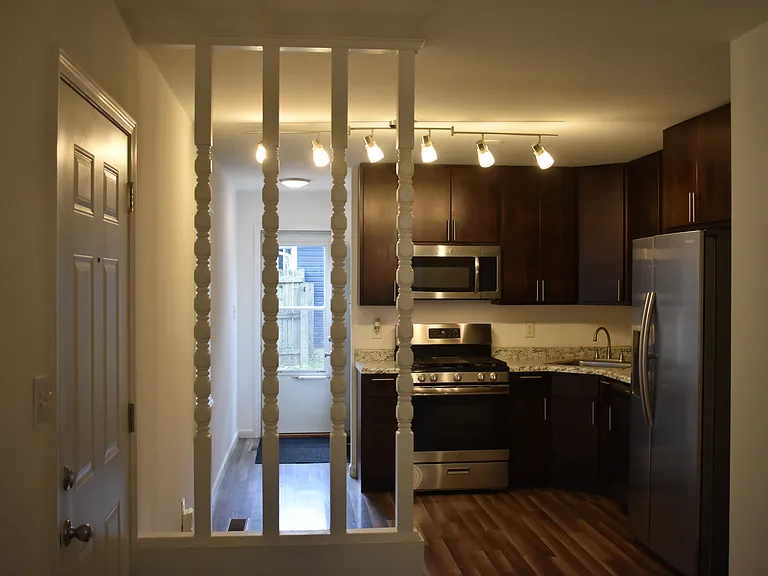 2360 Arrow St — Photo 4
