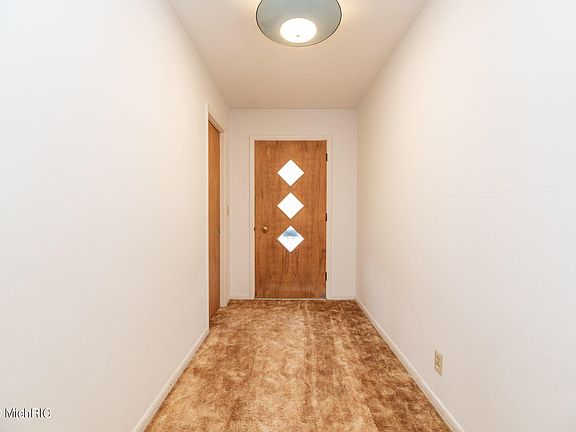 4th image of 3720 Midway Ave