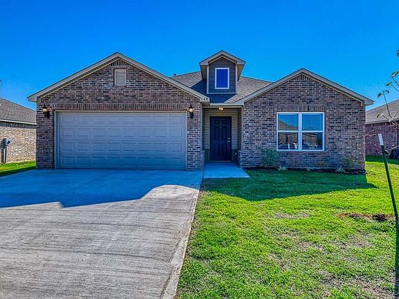 2nd image of 548 SE Fox Den Dr