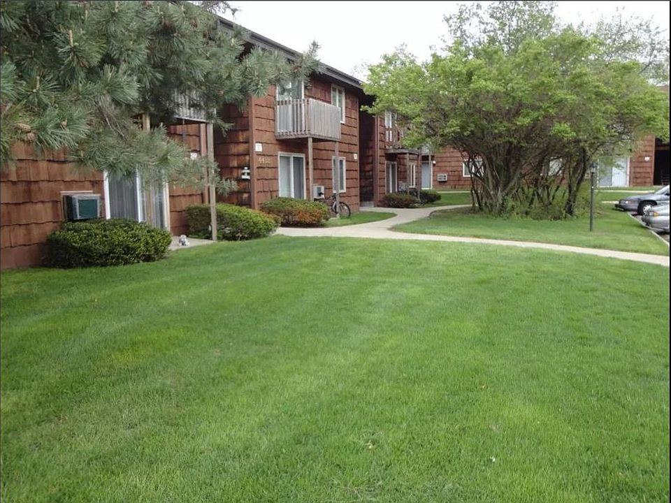 1st image of 4424 Eastridge Dr APT 16