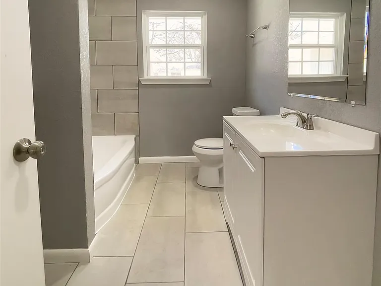 7543 Colgate Ave — Photo 20