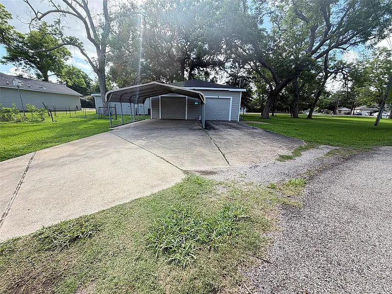 819 W Kyle Rd — Photo 24