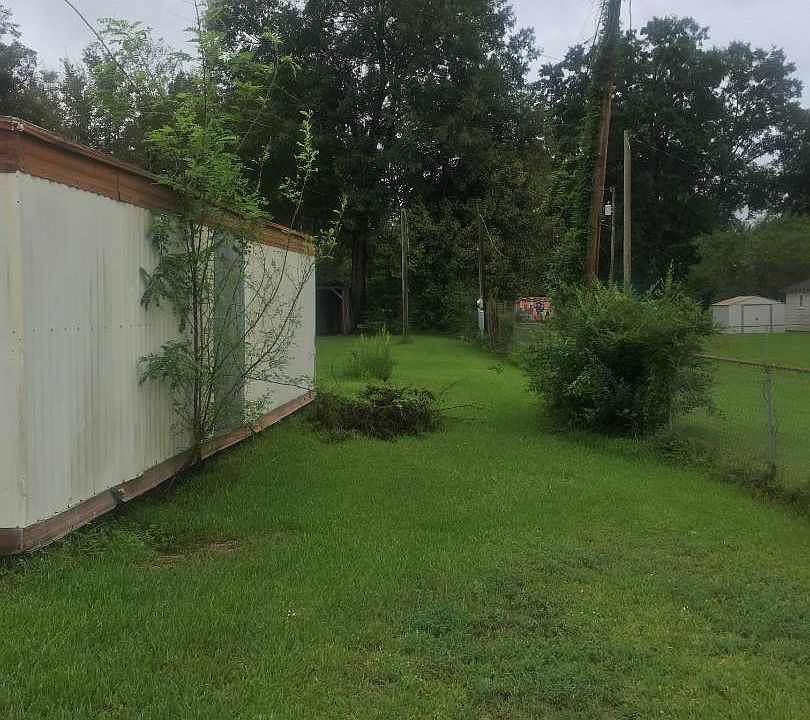 2nd image of 2431 Port Arthur St