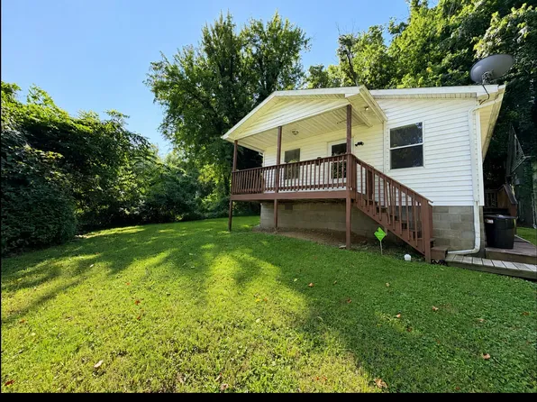 2401 10th Ave, Huntington, WV 25703