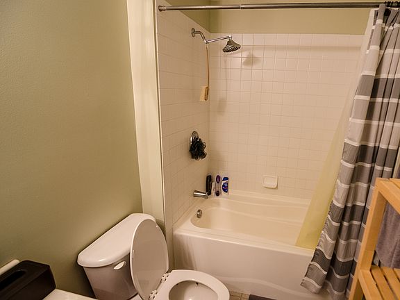 5th image of 101 Curry Ave Unit 33