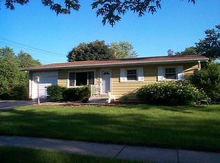 1819 Indiana St, Saint Charles, IL 60174