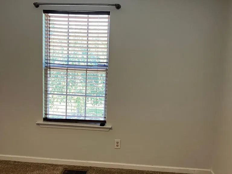 308 Vernon Traylor Dr — Photo 9