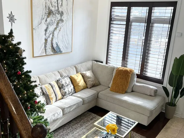 452A Horner Ave, Toronto, ON M8W 2B4