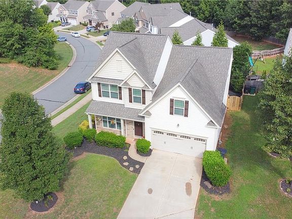 2nd image of 3008 Mirasol Ct