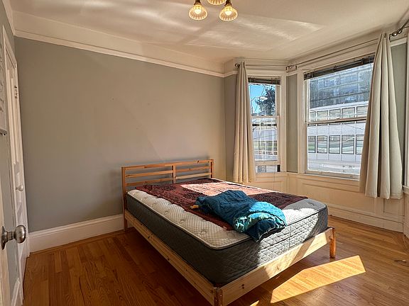 4th image of 788 Lombard St
