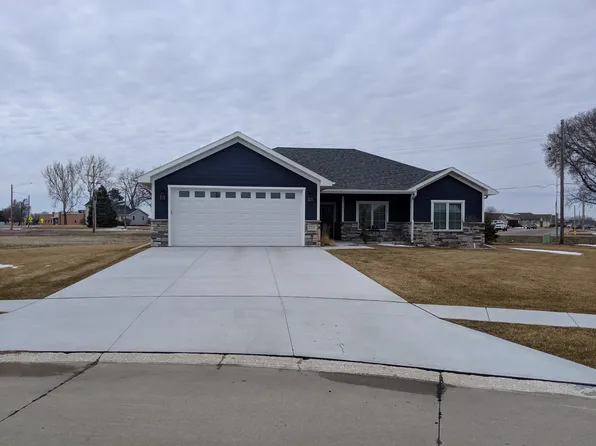 1416 Meadow Rd, Grand Island, NE 68803