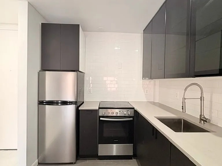 3225 Grace St NW #208 — Photo 4