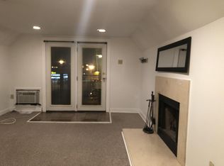 1640 W Nelson St #2, Chicago, IL 60657