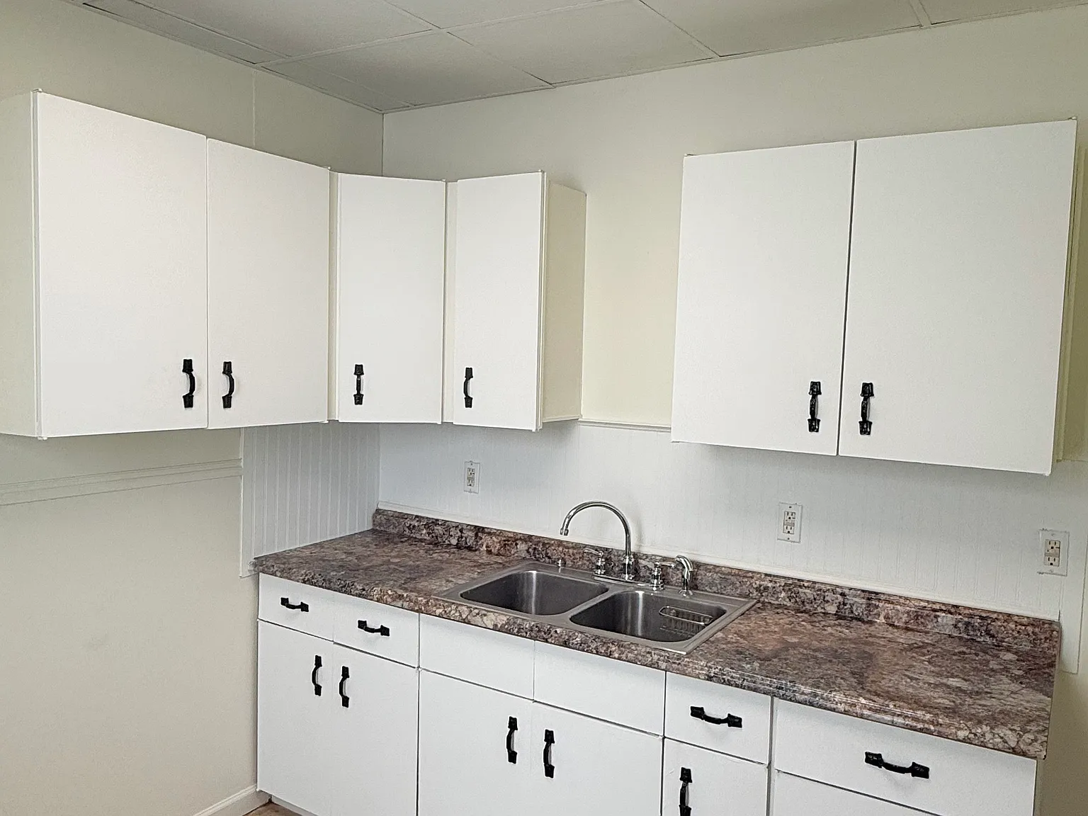 3 bed, 1216 sqft, $1,095 — Photo 2