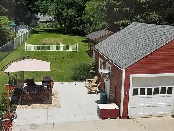 4th image of 326 Ihrig Ave