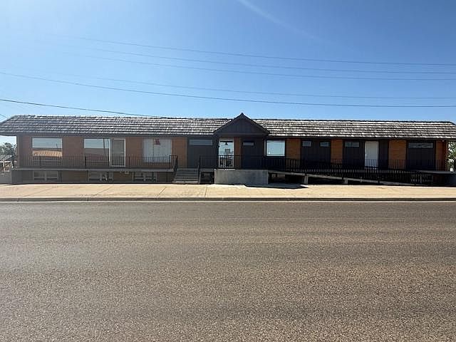 1st image of 102 E 11th St