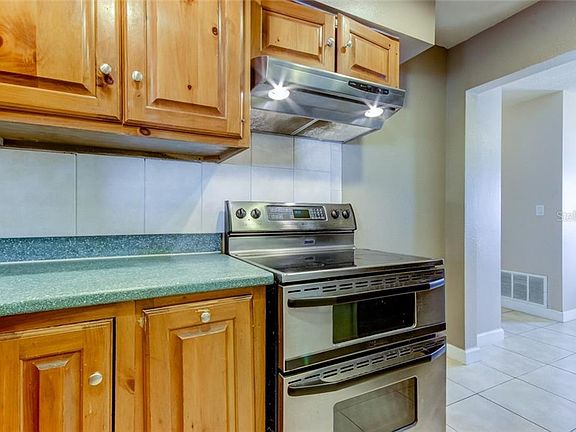 4th image of 536 Pinecrest Dr