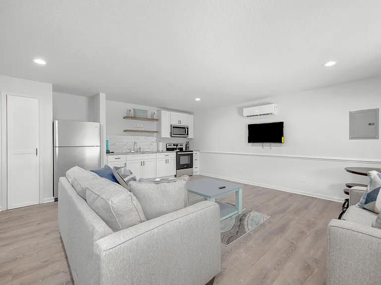2209 Palo Alto St — Photo 12