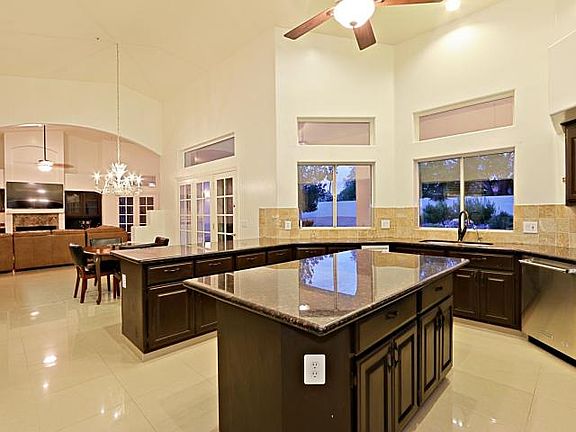 3rd image of 11086 E Bella Vista Dr