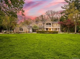 2085 Quarton Rd, Bloomfield Hills, MI 48301
