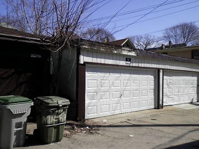 2nd image of 1313 W Mineral St