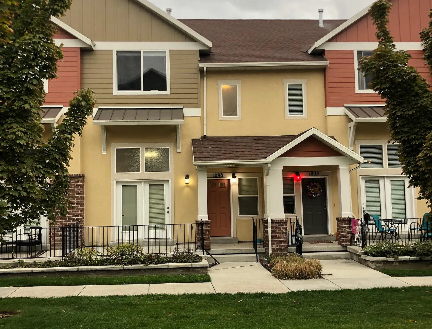 3 bed, 2.5 bath, 1600 sqft, $2,350 — Photo 1
