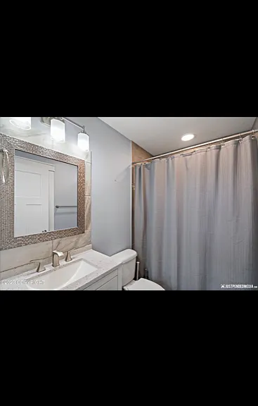 2906 N Castle Dr — Photo 5